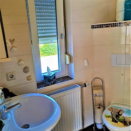 Apartamento Fewo Mit Garten Nahe Kummerower *